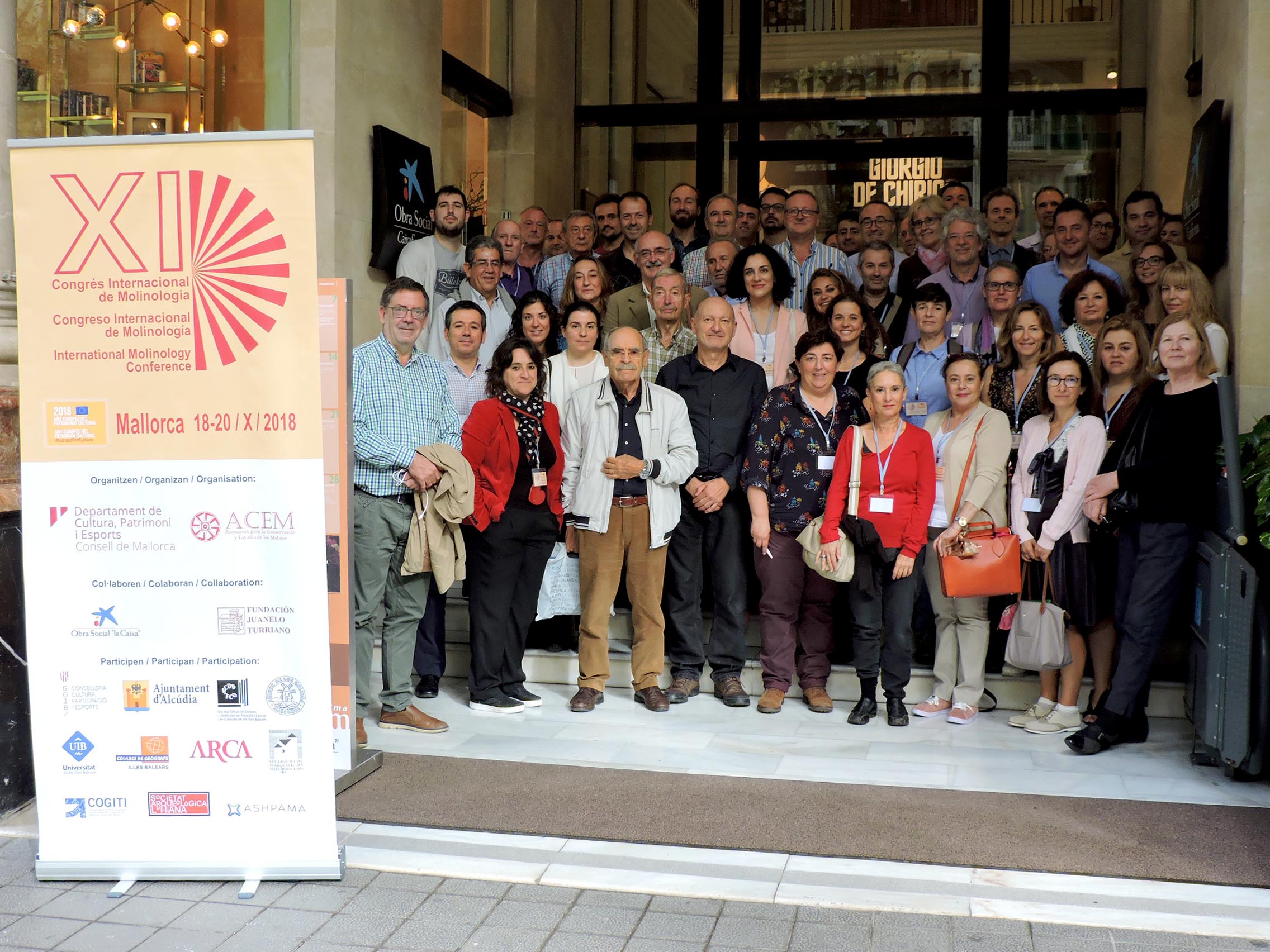 XI Congrés de Molinologia. Foto de família dels assistents i participants al Congrés.